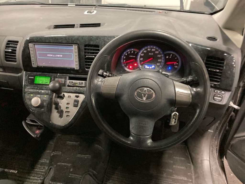 2006 TOYOTA WISH