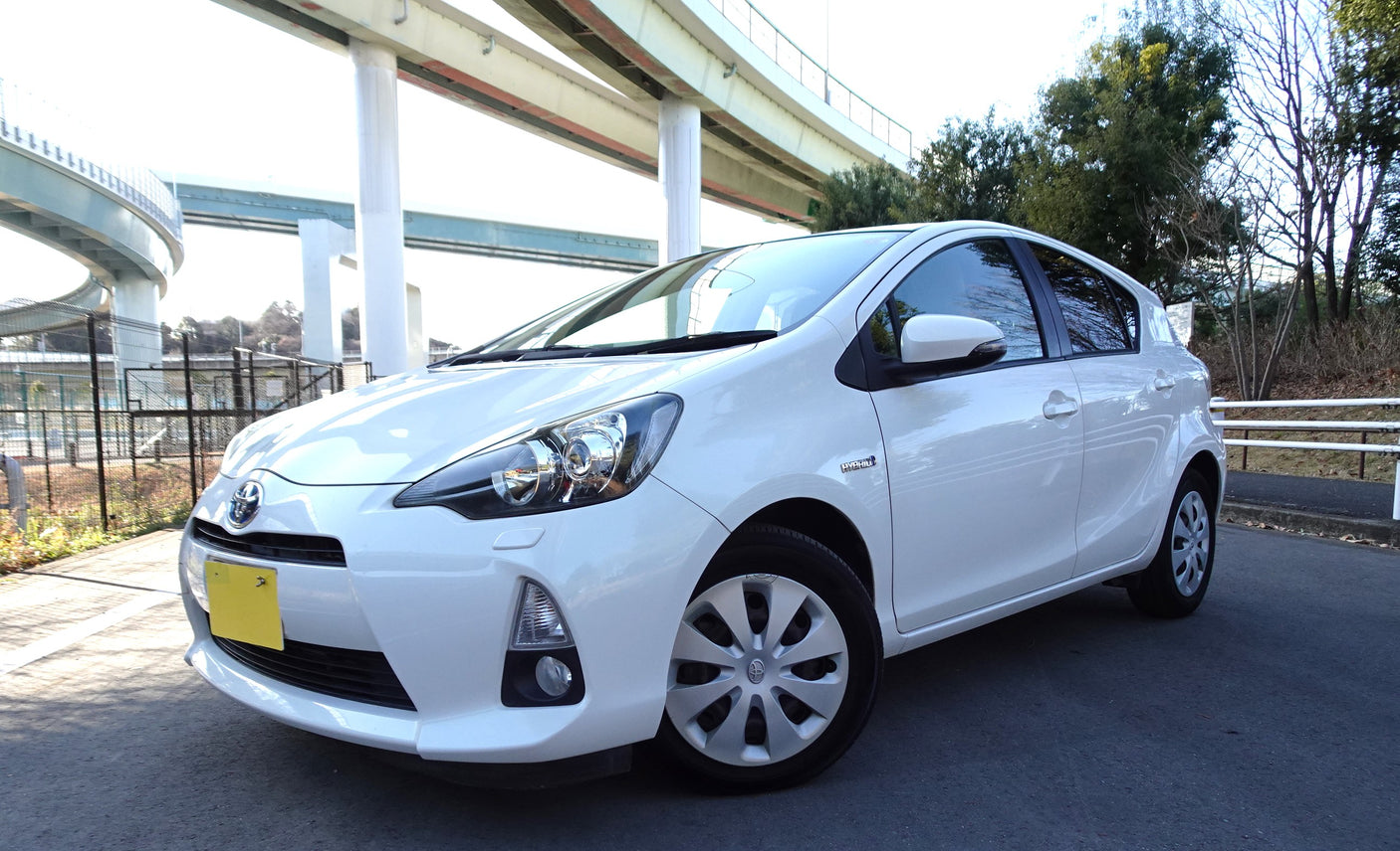 2013 TOYOTA HYBRID AQUA S