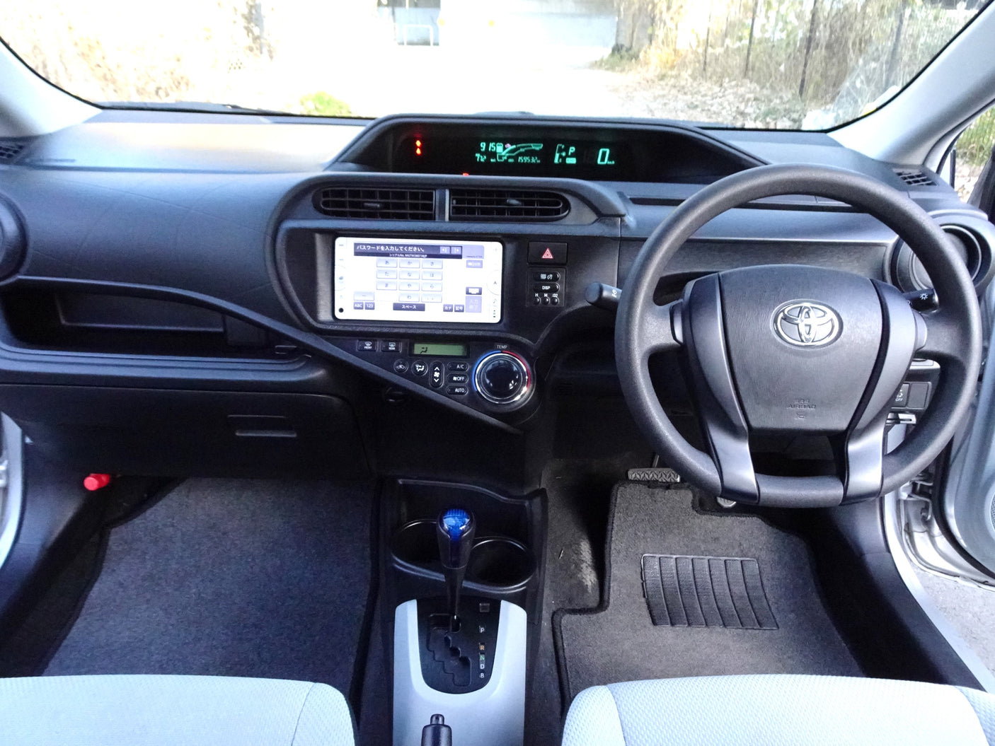 2013 TOYOTA HYBRID AQUA L