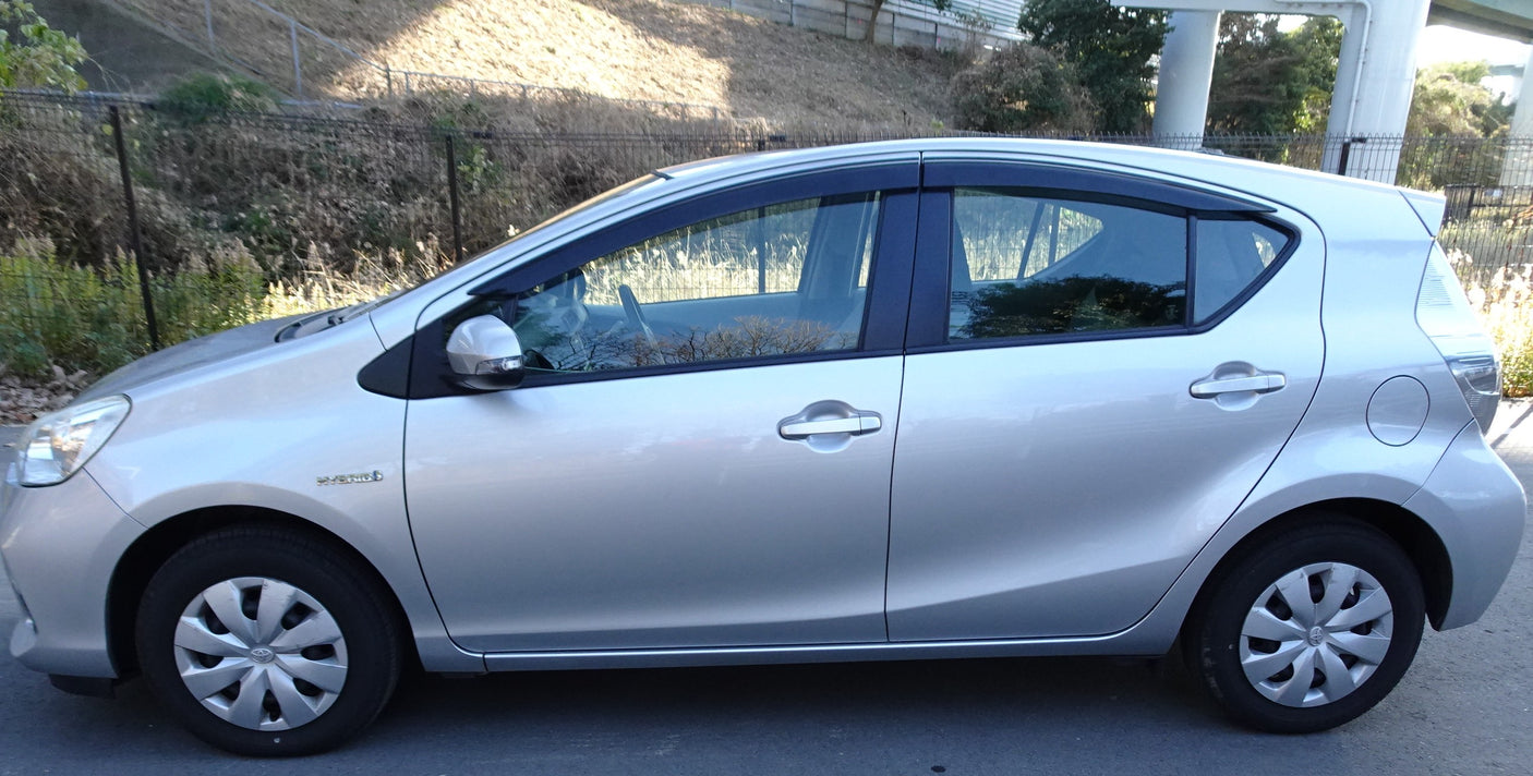 2013 TOYOTA HYBRID AQUA L