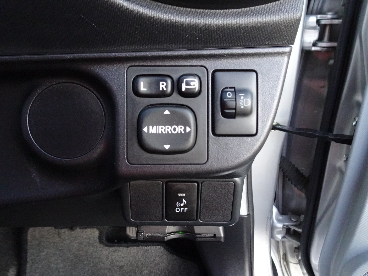 2013 TOYOTA HYBRID AQUA L