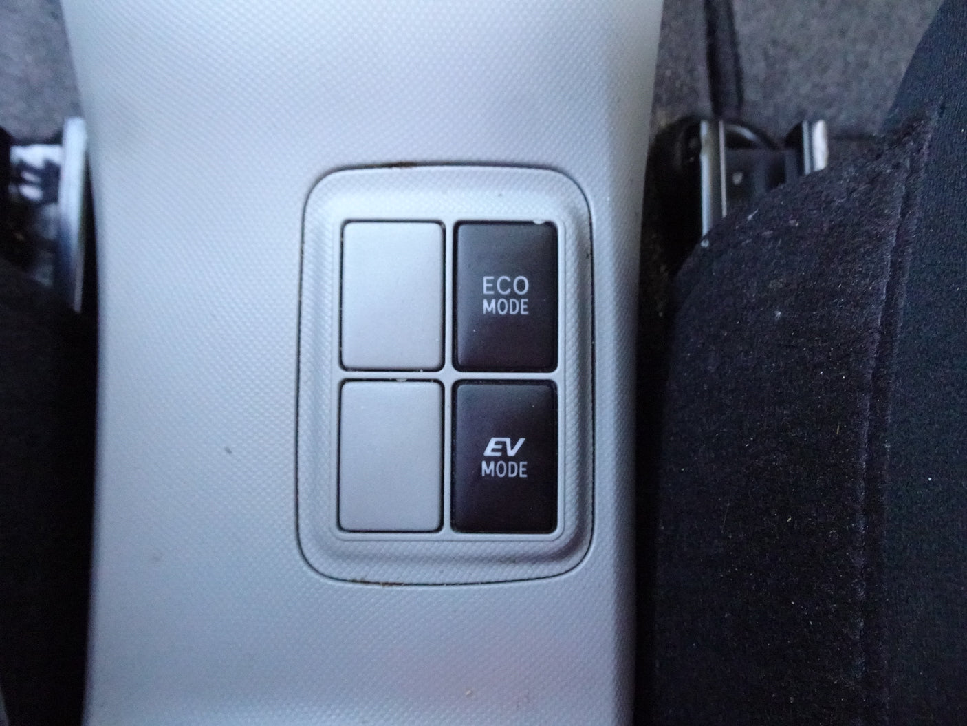 2013 TOYOTA HYBRID AQUA L