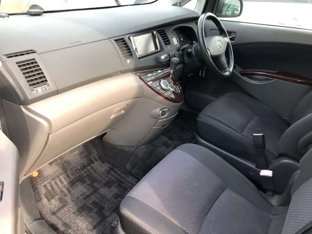 2007 TOYOTA ISIS Platana G edition