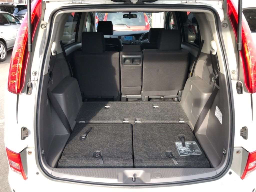 2007 TOYOTA ISIS Platana G edition