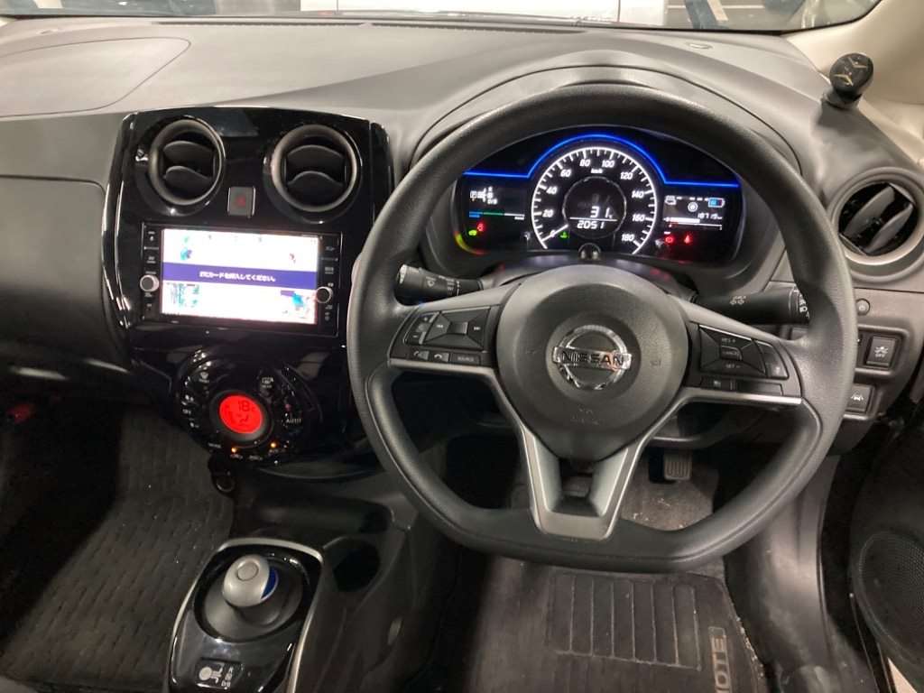 2018　NISSAN　NOTE